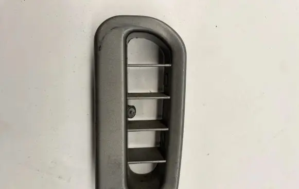 BMW 7 E65 E66 Rear air vent grill 7010950