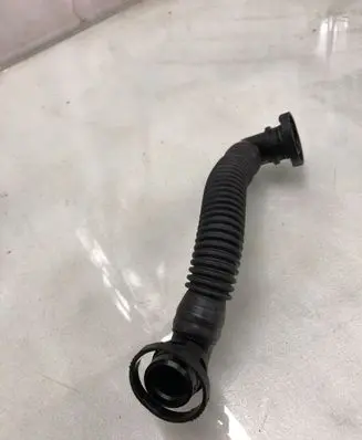 Skoda Karoq Breather hose/pipe 05l103493a