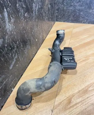 Mercedes-Benz E W211 Intercooler hose/pipe A2115280308