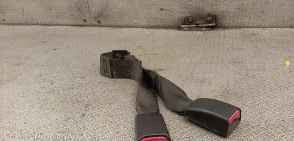 KIA Carens II Rear seatbelt buckle 