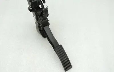 Mercedes-Benz A W169 Brake pedal 1693000304 A1693000304