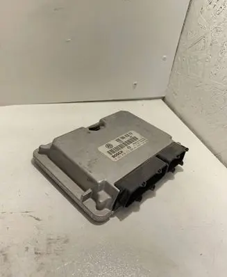 Volkswagen PASSAT B5 Engine control unit/module 038906018FQ 28SA4068 0281010172