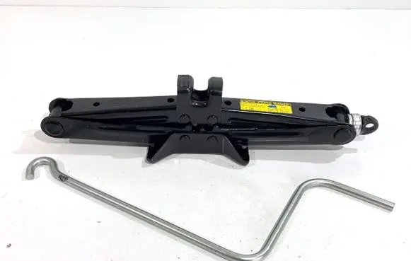 Toyota Auris E180 Other under body part 