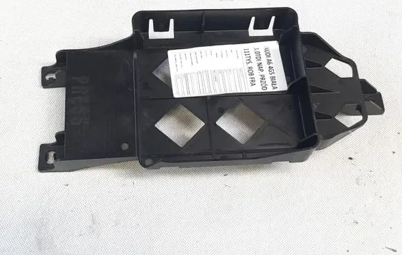 Audi A6 C7 Radiator mount bracket 4G0907347