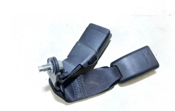 Subaru Legacy Middle seatbelt buckle (rear) 