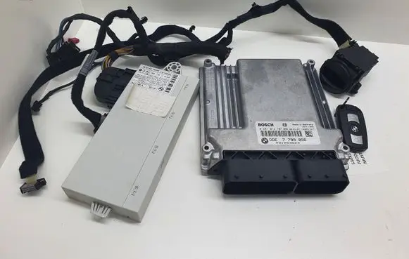 BMW 5 E60 E61 Engine ECU kit and lock set 7799856 DDE7799856 0281012707