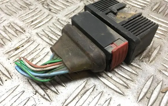 Peugeot 106 Other control units/modules 713664101