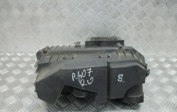Peugeot 407 Air filter box