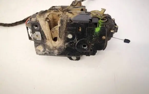 Skoda Fabia Mk1 (6Y) Front door lock 3B1837016BP