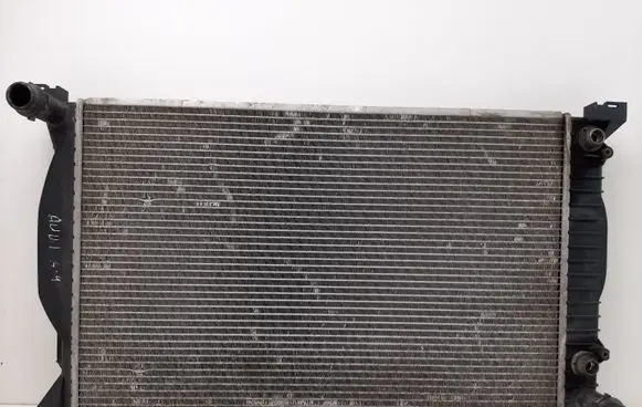 Audi A4 S4 B7 8E 8H Coolant radiator