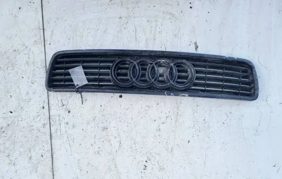 Audi A4 S4 B5 8D Front grill 8D0853651
