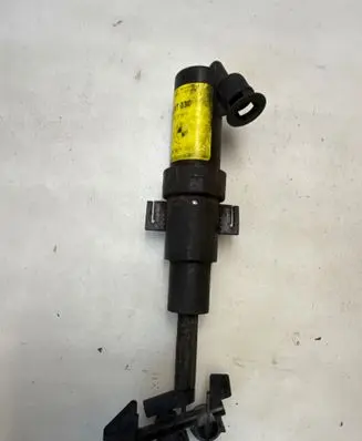 BMW 3 E46 Headlight washer spray nozzle 8362823