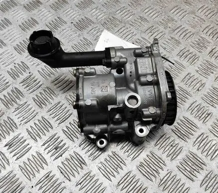 Volkswagen PASSAT B8 Oil pump 04L145208K
