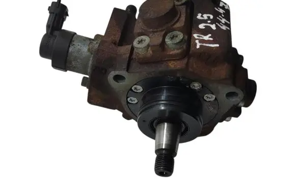 Renault Kangoo II Fuel injection high pressure pump 8200503230