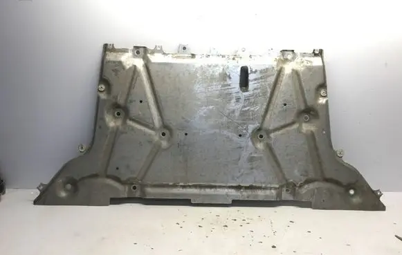 BMW i4 Engine splash shield/under tray 7915376 24222