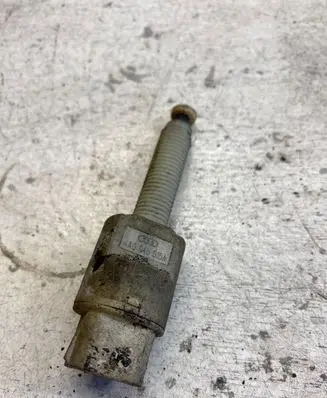 Audi A6 S6 C5 4B Brake pedal sensor switch 4a0945515a