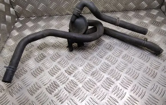 Volkswagen Transporter - Caravelle T4 Engine coolant pipe/hose 701819809F
