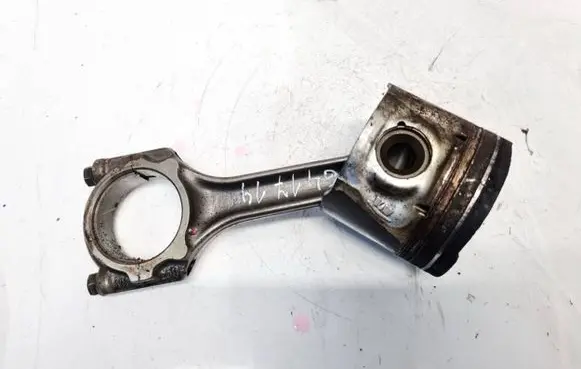 Chrysler Voyager Piston with connecting rod 2011F