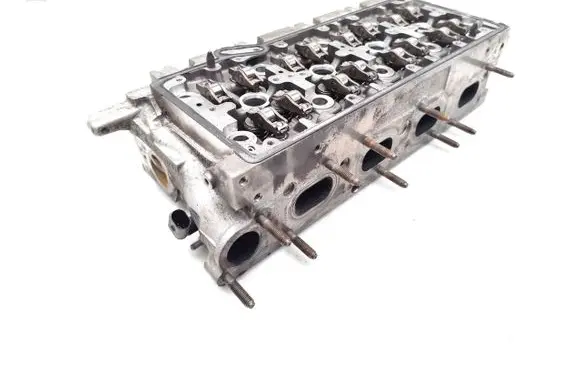 Volkswagen Golf VII Engine head 04L103373E