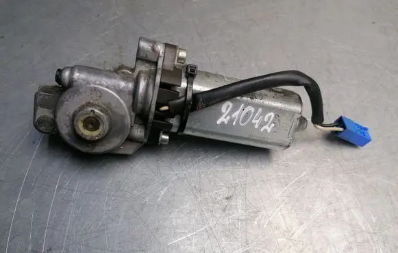 Mercedes-Benz C W203 Seat adjustment motor A2038203642
