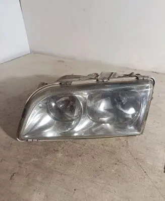 Volvo S40, V40 Headlight/headlamp