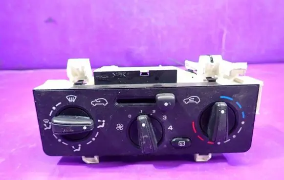 Citroen C3 Climate control unit 