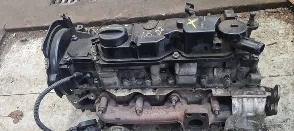 Volvo V50 Engine head V023V1156B D4164T