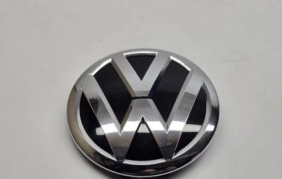 Volkswagen Touran III Manufacturer badge logo/emblem 3G0853601B