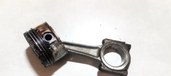 Peugeot 307 Piston with connecting rod