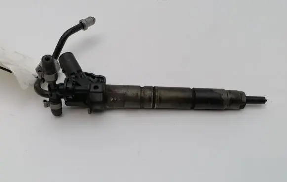 Mercedes-Benz C W203 Fuel injector A6420700587 0445115027