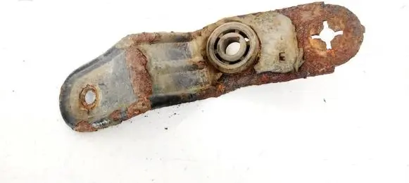 Radiator mount bracket