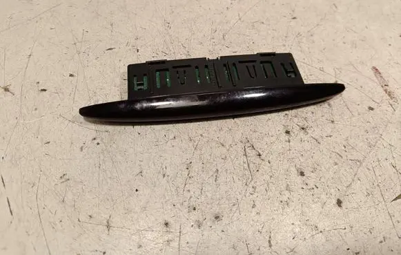 Mercedes-Benz CLA C117 X117 W117 Parking PDC sensor display screen A1725420023