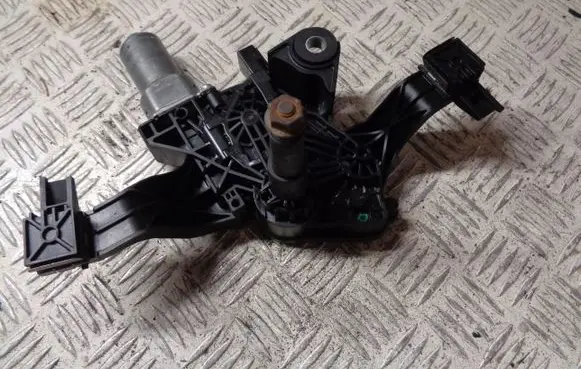 Opel Corsa E Rear window wiper motor 13443959