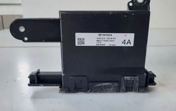 Toyota Yaris XP210 Other control units/modules 886500DA90