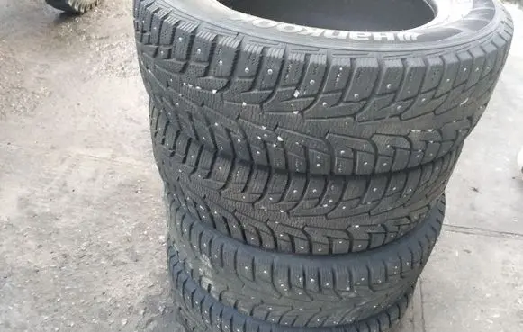 Opel Astra G R15 winter/snow tires with studs HANKOOK 18565R15