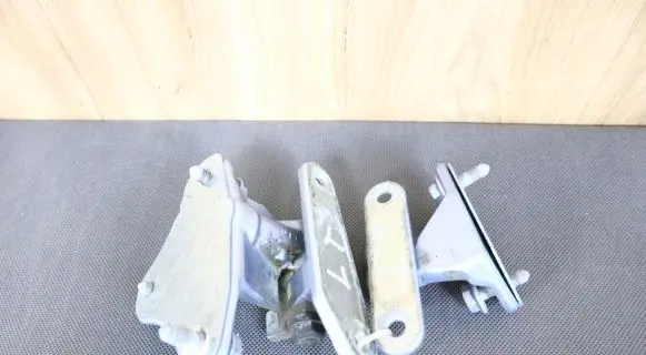 Mercedes-Benz ML W164 Rear door hinge set 