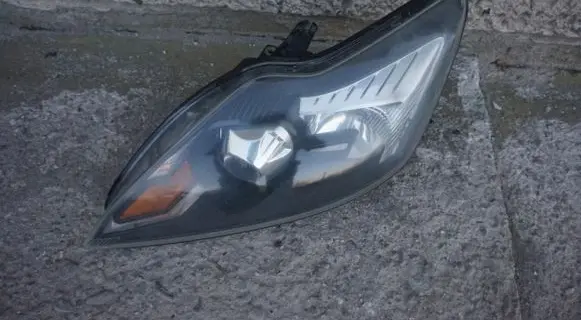 Ford Focus Headlight/headlamp