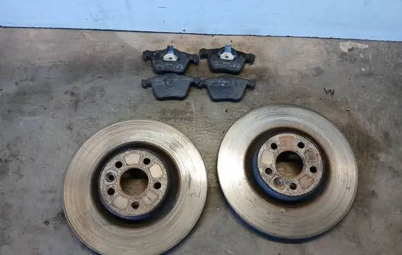 Volvo V60 Front brake disc 
