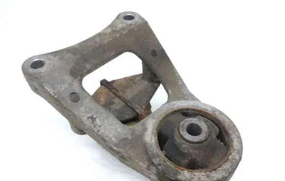 Toyota RAV 4 (XA30) Rear differential mounting bracket 42130