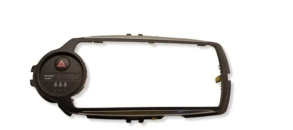 Toyota Yaris Radio/GPS head unit trim 864510D030
