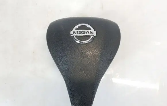 Nissan Pulsar Steering wheel airbag