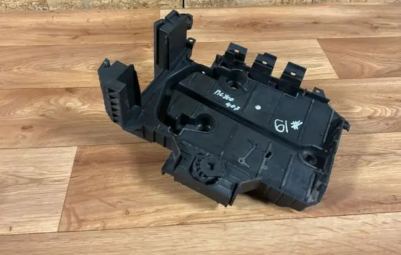 Peugeot 407 Battery tray 9645693080