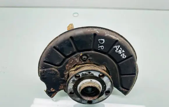 Front wheel hub