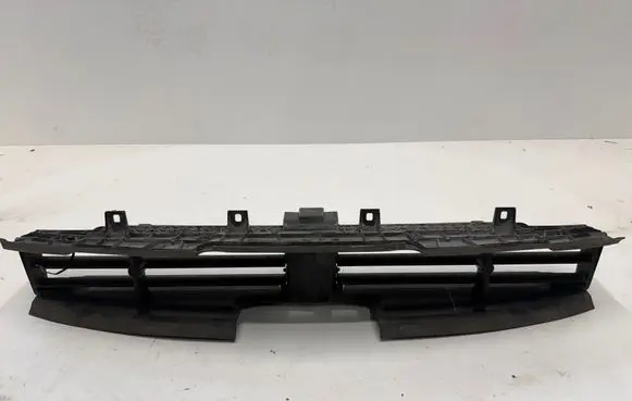 BMW 8 G14 Air intake duct part 9465523