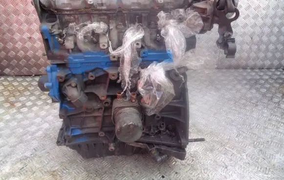 Renault Scenic II - Grand scenic II Engine F9Q