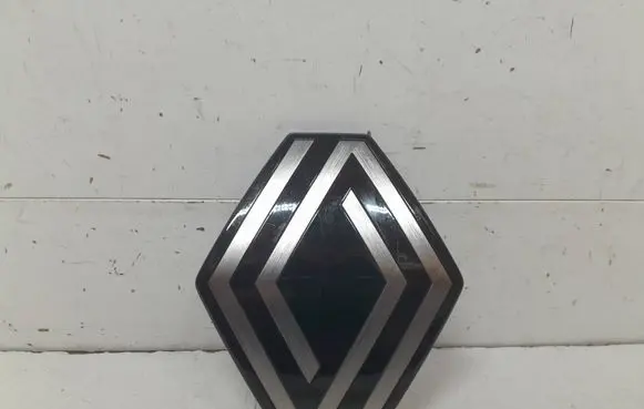 Renault Trafic III (X82) Manufacturer badge logo/emblem 628909579R