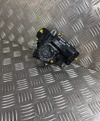 Volkswagen PASSAT B8 Tailgate/trunk/boot lift motor 3G0827887A