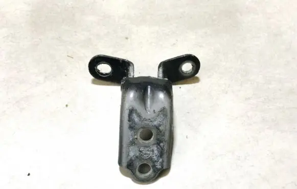 KIA Ceed Rear door lower hinge