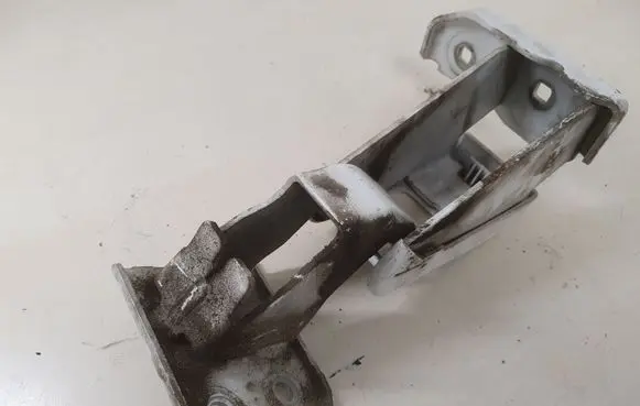 Peugeot Expert Loading door lower hinge 