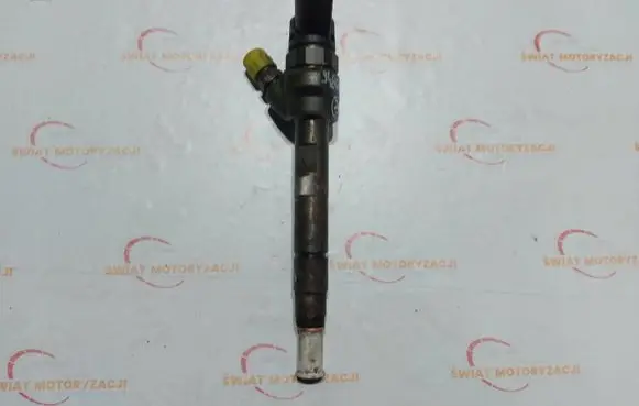 BMW 3 F30 F35 F31 Fuel injector 0445110382